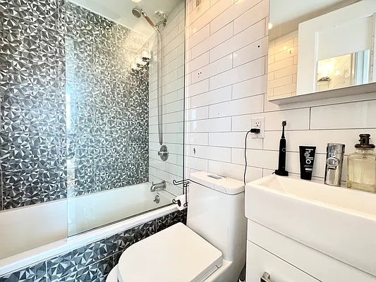 Rented by Pear NYC LLC | media 36