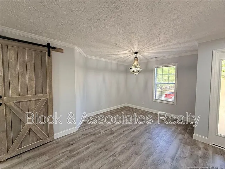 392 Bubble Creek Ct #6 — Photo 3
