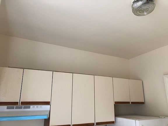 5th image of 744 56th St #B3