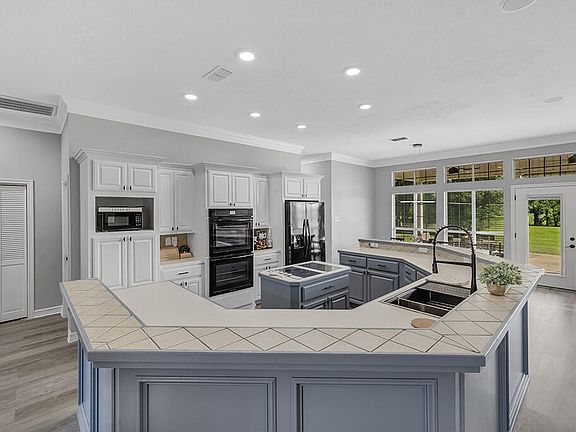 5th image of 7212 Stonewall Dr
