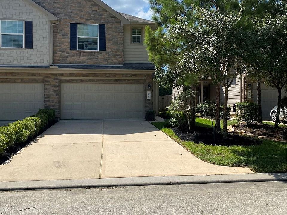 1st image of 295 Bloomhill Pl