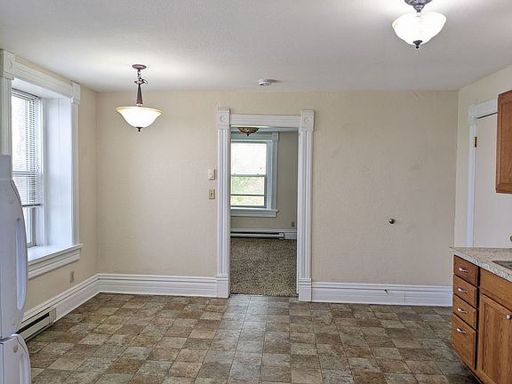 3rd image of 303 1/2 N Warren St #02bc5c03c