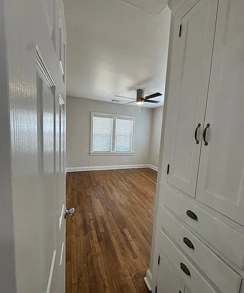 1235 S Columbia Ave — Photo 14