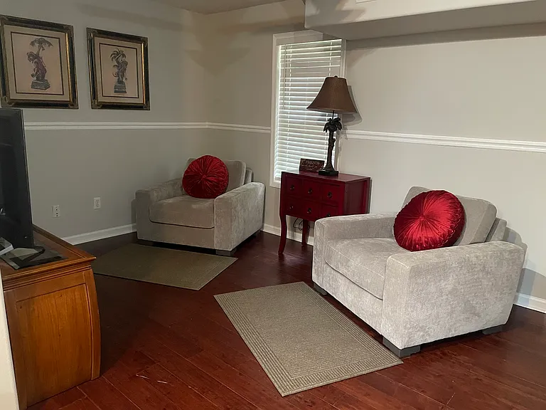 Ashland Manor Dr — Photo 13