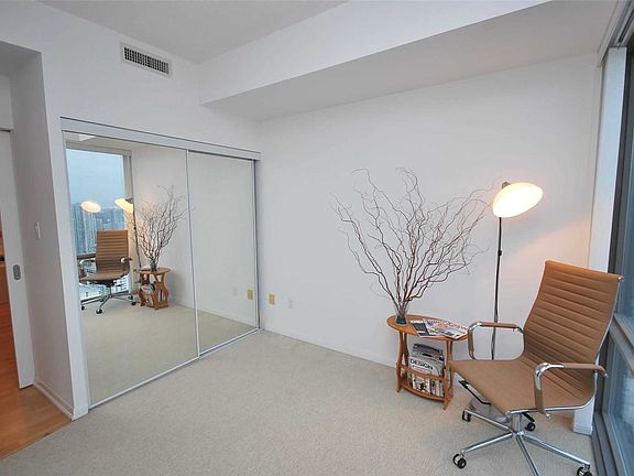 3rd image of 38 Grenville St #4106