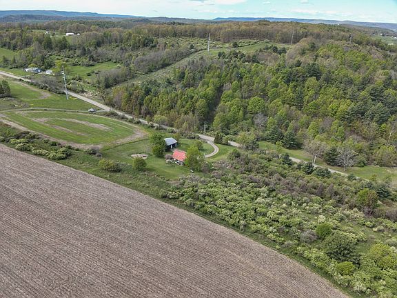 3rd image of 4670 Bailey Corners Rd