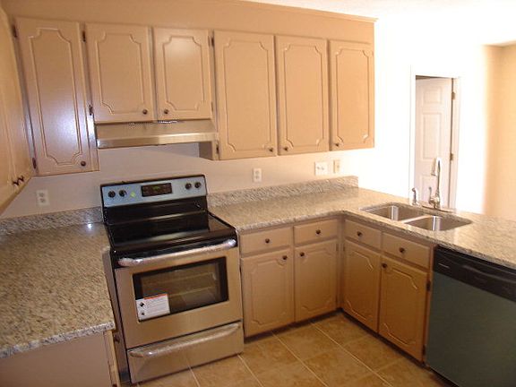 4th image of 1018 N Lake Dr