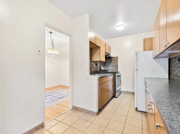 5601 Riverdale Avenue image 5 of 11