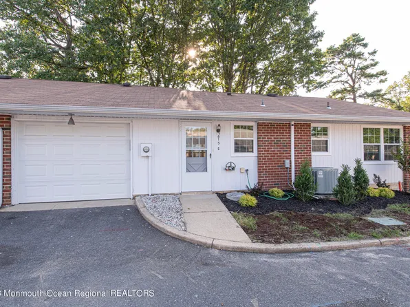 815C Balmoral Court, Lakewood, NJ 08701
