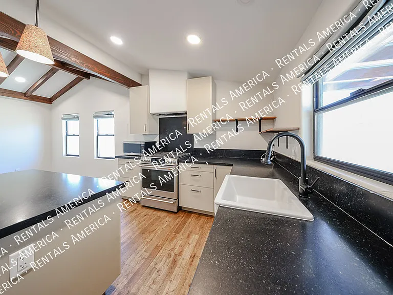 3809 N 9th St — Photo 20