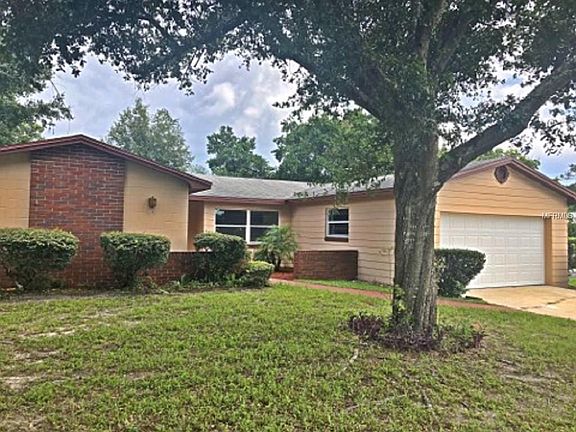 2nd image of 2209 Seely Dr