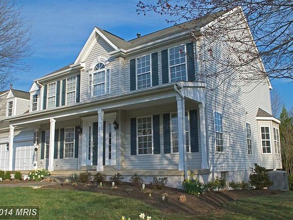 2nd image of 204 Oakcrest Manor Dr NE