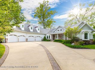 6031 E Lake Dr, Haslett, MI 48840