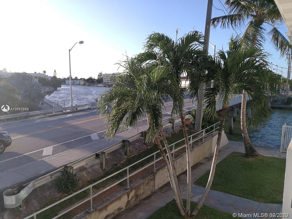 1st image of 7207 Bay Dr #31