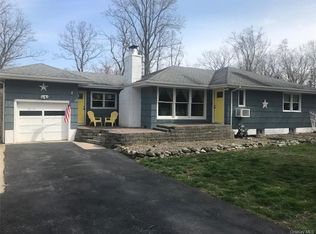 43 Red Barn Rd, Shawangunk, NY 12566