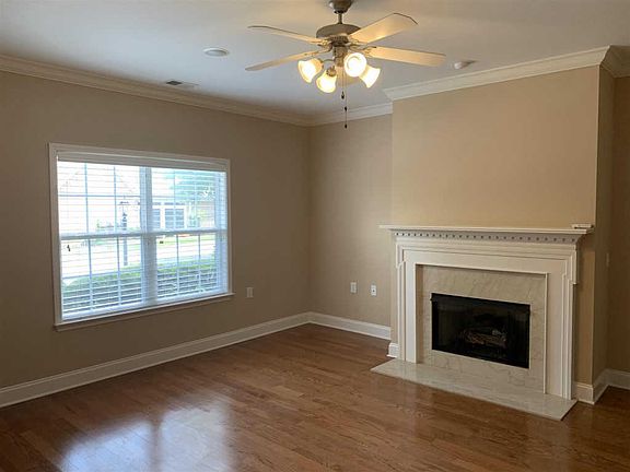 5th image of 236 Wrennewood Ln
