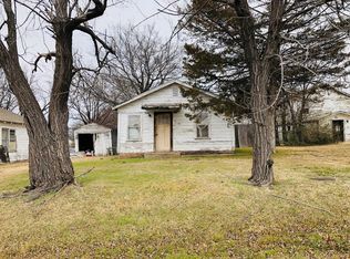 610 S Steele Ave, Cushing, OK 74023