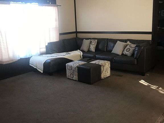 3rd image of 102 Bear Ln