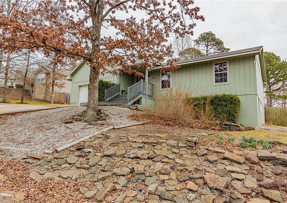 1st image of 15 Chudleigh Ln