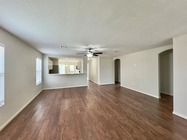 204 Woodley Rd — Photo 18