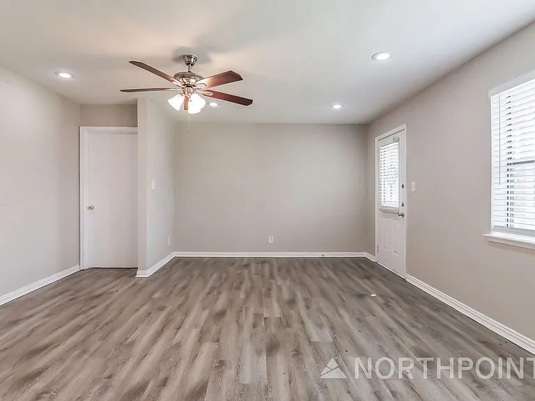 9946 Bowman Blvd — Photo 7