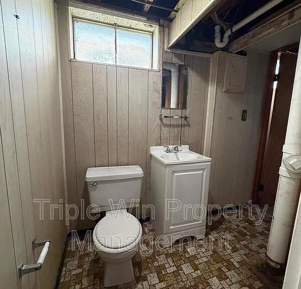 10319 Varnum Dr — Photo 30