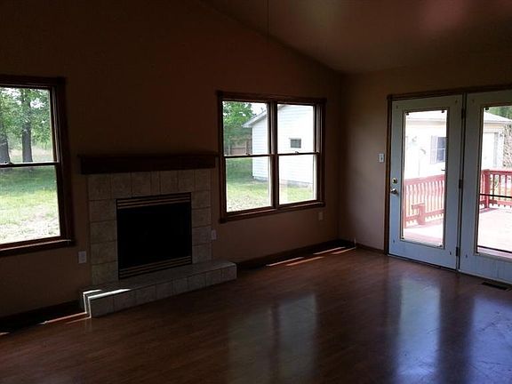 4th image of 3155 S Rosewood Blvd