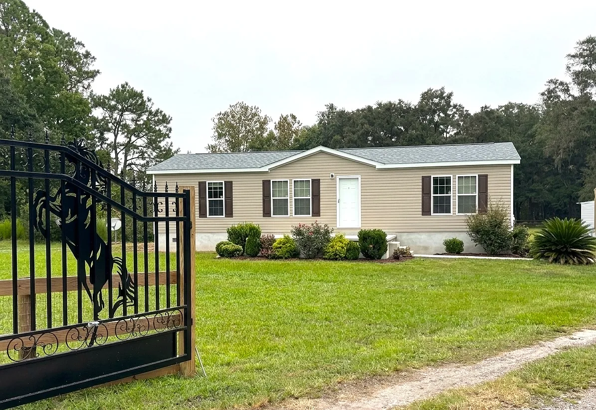 3 bed, 1248 sqft, $2,500 — Photo 1