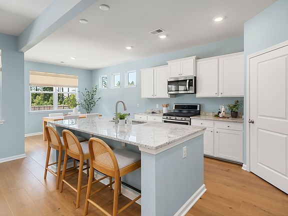 3rd image of 534 Misty Bluff Circle