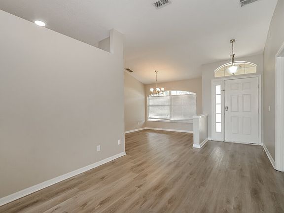 5th image of 803 Shore Breeze Way
