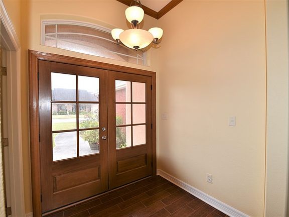 4th image of 1865 Lindsey Ln