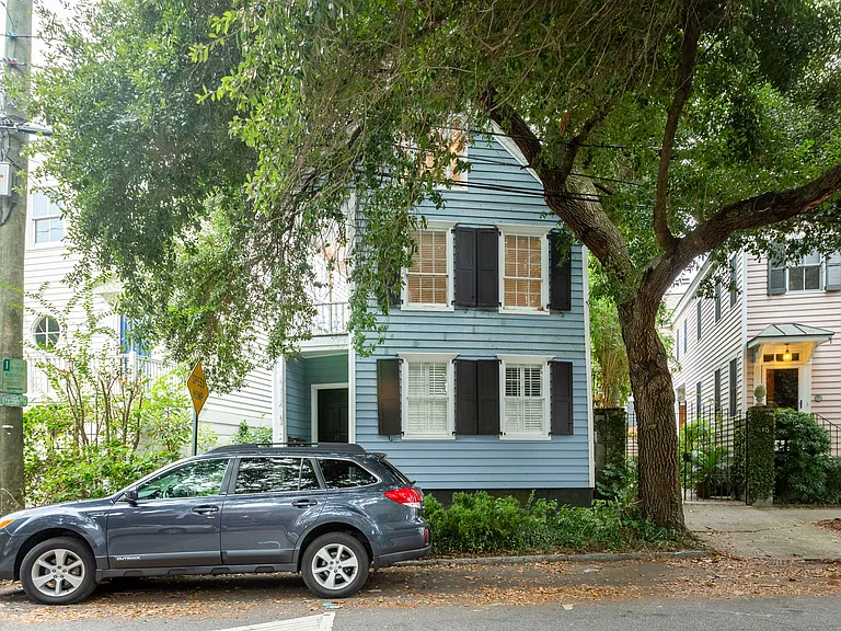13 Elizabeth St #B — Photo 41
