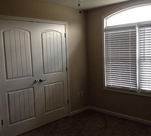 5th image of 131 W Ridge