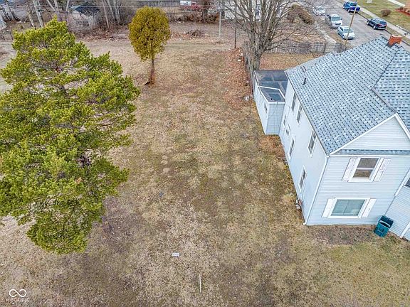 4th image of 1318 E Kirby Ave