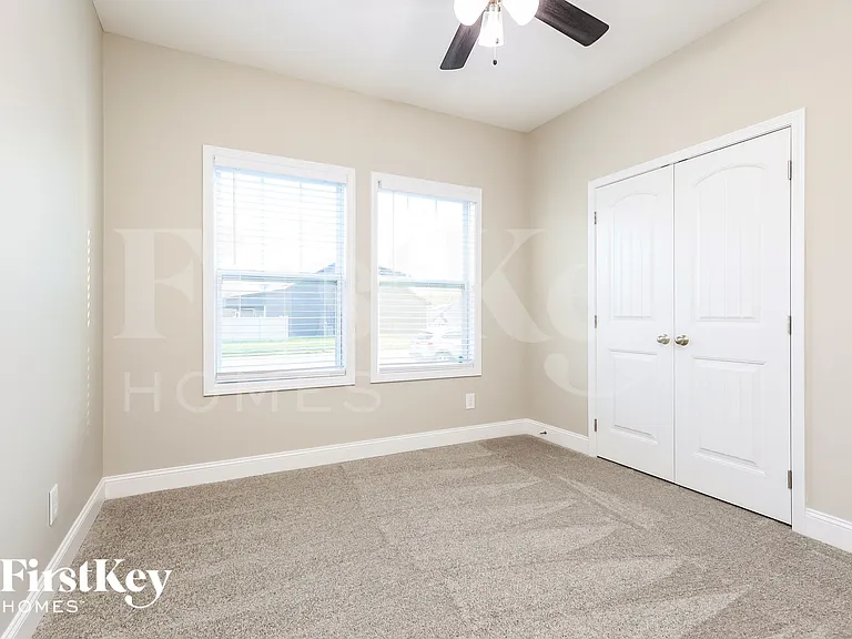 1136 Eagles Nest Ln — Photo 12