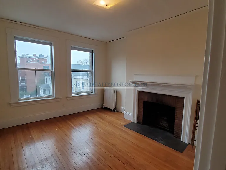 381 Harvard St #31 — Photo 3