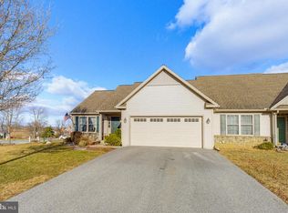 5307 Oak Leaf Dr, Mount Joy, PA 17552