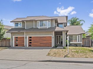 706 Natalie Dr, Windsor, CA 95492