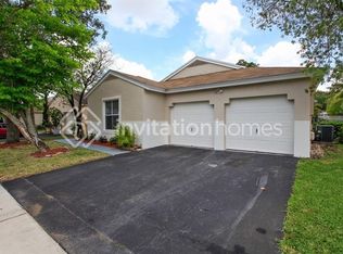 254 NW 207th Ter, Hollywood, FL 33029