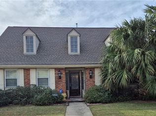 6944 Cove Dr, New Orleans, LA 70126