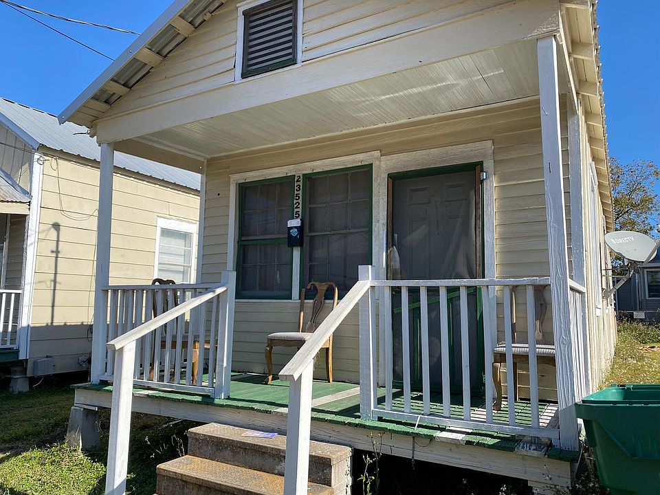 1st image of 23525 Federal St