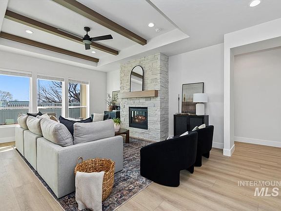 5th image of 4405 Tropic Way