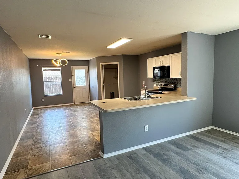 12616 Skeeter Dr — Photo 5
