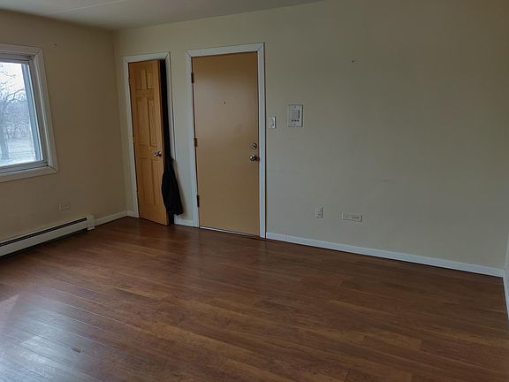 3rd image of 4440 W 111th St APT 17
