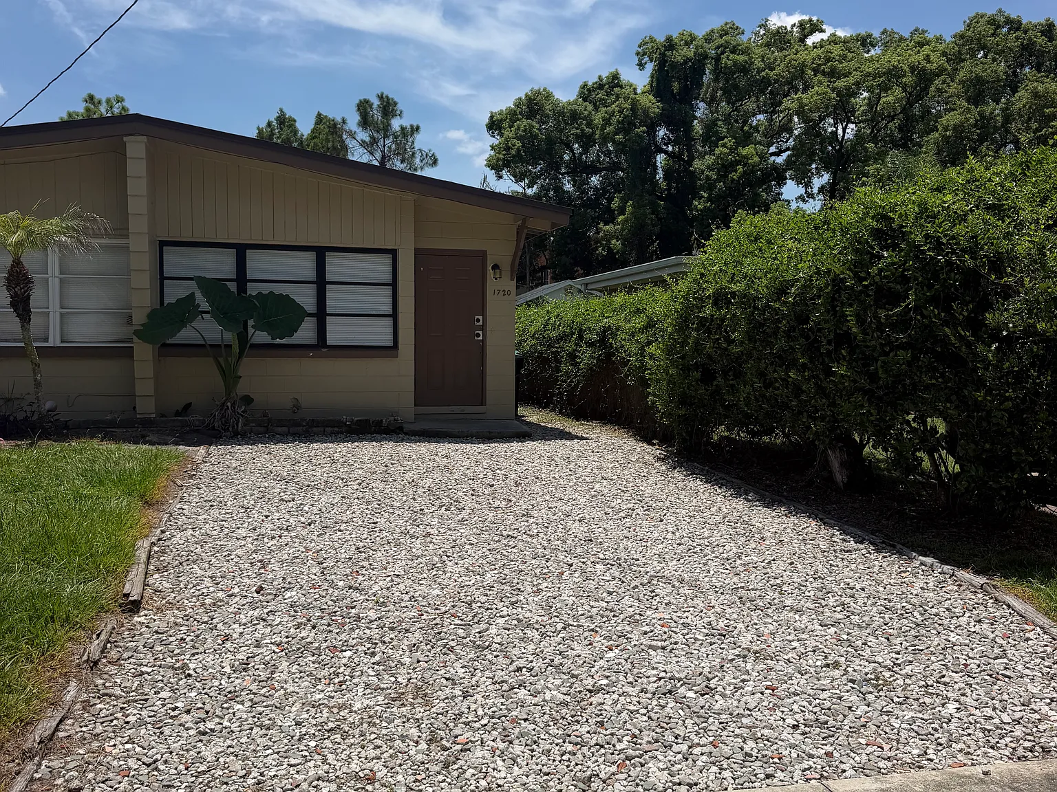 2 bed, 810 sqft, $1,750 — Photo 2