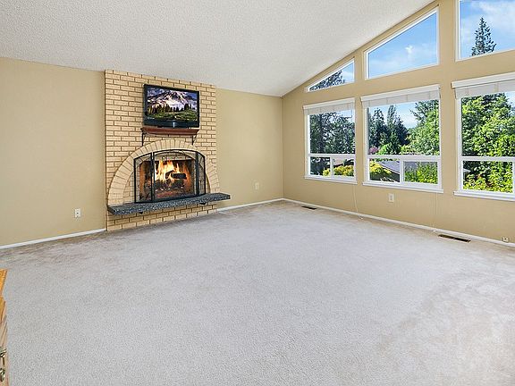 2nd image of 14609 NE 178th St
