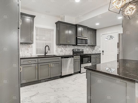 5th image of 3400 Bellefontaine Ave