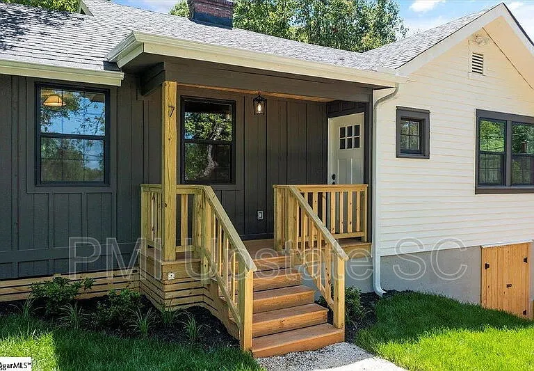 7 Sunshine Ave — Photo 3