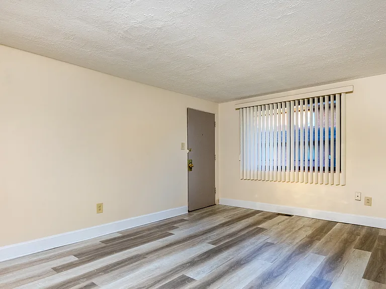 17800 Marcella Rd #11 — Photo 3