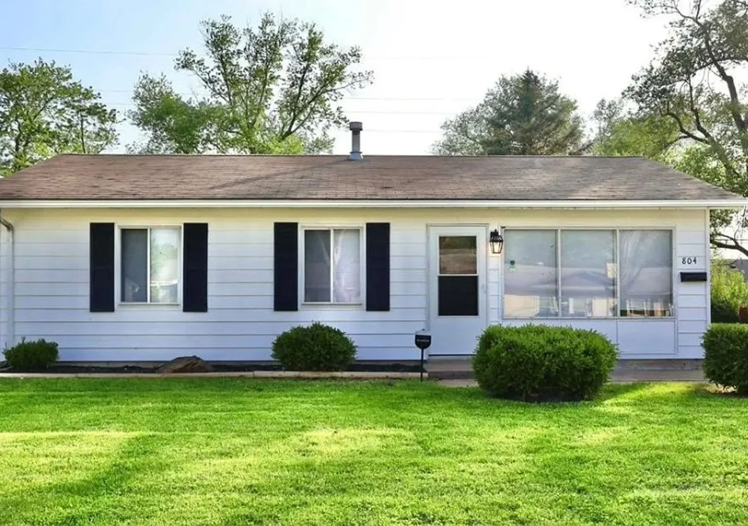 For Lease — Photo 1